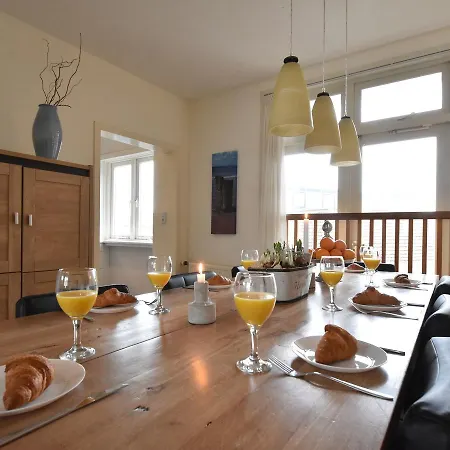 Апартаменты Quaint Apartment In Bergen Aan Zee Near Beach Берген ан Зее